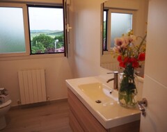 Cijela kuća/apartman A House With A Garden And Beautiful Views In La Rioja (Herramélluri, Španjolska)