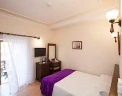 Khách sạn White Pearl (Girne, Síp)