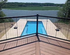 Toàn bộ căn nhà/căn hộ Cedar Lake Property On The Water With In-ground Pool. (Nashua, Hoa Kỳ)