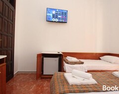 Hotelli Magnolia rooms and apartments (Sutomore, Montenegro)