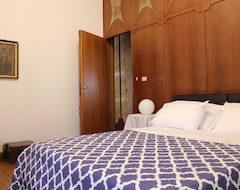 Bed & Breakfast Trani In Villa Wanda Apartment (Trani, Italia)