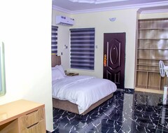 Hele huset/lejligheden Cozy 4-bedroom Building In Wonderful Lagos With Ac, Wi-fi And 24/7 Electricity (Lagos, Nigeria)