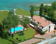 Khách sạn Yachting Hotel Mistral (Sirmione, Ý)