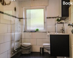 Cijela kuća/apartman Sweet Six, Balkon, Netflix, Boxspringbetten, Hochwertiges Bad (Zell, Njemačka)