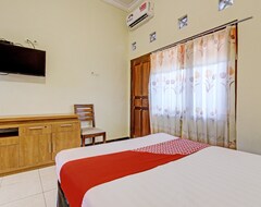 Oyo 93660 New Family Hotel (Mungkid, Indonesien)