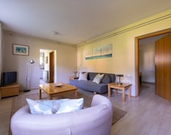Toàn bộ căn nhà/căn hộ Down Floor Ap With 1 Bedroom, Airco, Tv, New Kitchen And Own Lake Side Terrace (Tolmin, Slovenia)