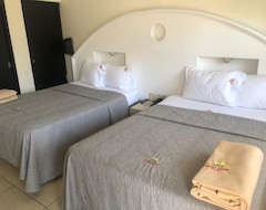 Hotel Oasis (Mazatlan, Mexico)