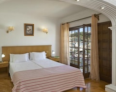 Hotelli Bertolina Guest House (Albufeira, Portugali)