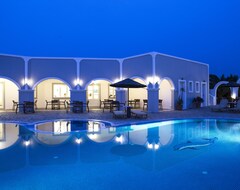 Hotel Maistros Village (Karterados, Grécko)