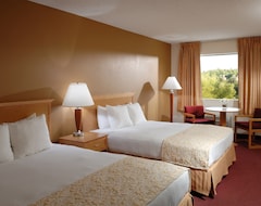 Khách sạn Whispering Hills Inn (Branson, Hoa Kỳ)