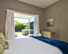 Hele huset/lejligheden Qt Chalet (with Spa Pool - Close To Town & Skifield) (Queenstown, New Zealand)