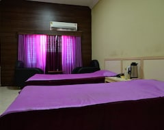 Khách sạn Raviteja (Adilabad, Ấn Độ)