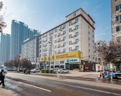Hotel Hanting Express Wanda (Luoyang, China)
