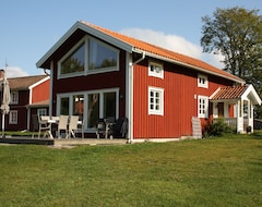 Entire House / Apartment Beautiful Cottage Just 60 Meters From The Lake, Timber Cottage (Vrigstad, Sweden)