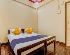 Hotel SPOT ON 45283 New Ushakal Lodging & Boarding (Bombay, India)
