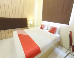 Hotel Oyo 93002 Kost Gayus (Mataram, Indonesia)