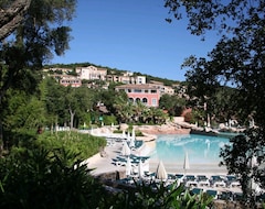 Hotel Pierre & Vacances Resort Les Restanques du Golfe de Saint Tropez (Sen Trope, Francuska)