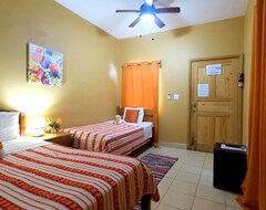 Ambergris Sunset Hotel (San Pedro, Belize)