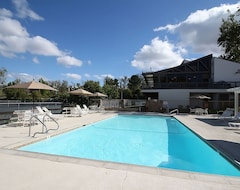 Hotel Outdoor Getaway! Two Classy Units, Kitchenette, Game Room, Free Parking (Ramona, USA)