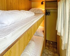 Hotel 2 Bedroom Accommodation In Tzummarum (Tzummarum, Netherlands)