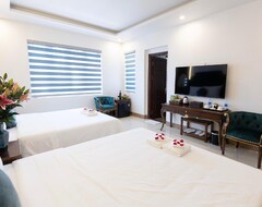 Khách sạn Royal Luxury Hotel - SÀi ĐỒng, Long BiÊn (Hà Nội, Việt Nam)