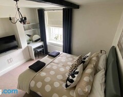 Koko talo/asunto 2 Bed House In Knaresborough (Knaresborough, Iso-Britannia)
