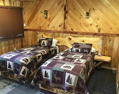 Tüm Ev/Apart Daire Adirondack Emerald River House Camp (Elizabethtown, ABD)