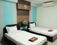 Hotel Puangpech Place (Lampang, Thailand)