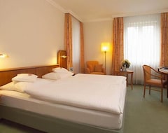 Khách sạn Hotel Haus am Park (Bad Homburg, Đức)