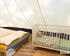 Khu cắm trại La Ferme De Laventure Overnachten In Een Luxe Tent (Ronnet, Pháp)