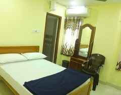 Hotel Oyo 82996 Sri Durga Luxury Rooms (Karimnagar, India)
