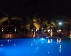 Resort/Odmaralište Tessla Beach Resort (Hindang, Filipini)