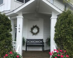 Casa/apartamento entero Lulus Cottage Awaits You! Newly Remodeled 3 Bed 2.5 Bath Downtown Harbor Home (Harbor Springs, EE. UU.)