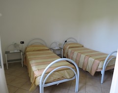 Toàn bộ căn nhà/căn hộ Santa Caterina: apartments - 4 rooms - 4/5 persons (Santa Caterina Albanese, Ý)
