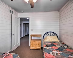 Entire House / Apartment Remote Retreat - Cozy Home On Big Pine Lake! (Perham, USA)