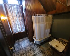 Toàn bộ căn nhà/căn hộ Historic 2 Bedroom 2 Bath In Downtown (Corry, Hoa Kỳ)