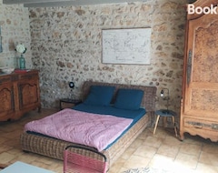 Bed & Breakfast Chambre Independante (Quinçay, Francuska)