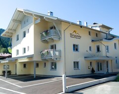 Otel Appartements Bergsonne (Westendorf, Avusturya)