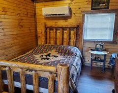 Cijela kuća/apartman Beautiful Cubby Cabin On The Mountain (Liberty, Sjedinjene Američke Države)