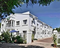 Khách sạn Brackendene Lodge (Gaborone, Botswana)