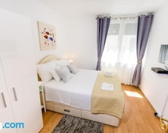 Entire House / Apartment Apartman Lara (Zadar, Croatia)