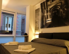 Hotel The Boutique Napoli Suite (Naples, Italy)