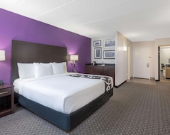 Otel La Quinta Inn & Suites Clifton/Rutherford (Clifton, ABD)