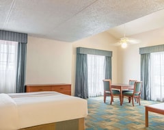 Hotel La Quinta Inn by Wyndham New Orleans West Bank / Gretna (Gretna, USA)
