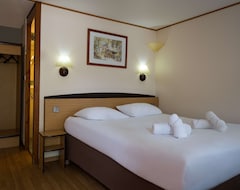 Hotel The Originals Foix (Foix, France)