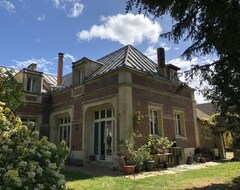 Koko talo/asunto Farmhouse (Boissy-Saint-Léger, Ranska)