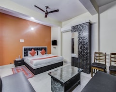 OYO 27698 Hotel Navneet Residency (Dhanbad, Indija)