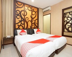 Hotel OYO 252 Istana Permata Ngagel (Surabaya, Indonesia)