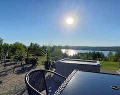 فندق Condo Au Sommet Du Lac Magog (ماجوج, كندا)