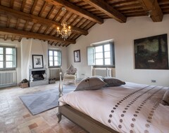 Toàn bộ căn nhà/căn hộ Stunning Villa With Pool Close To Montone, Amazing Views, Tranquillity Assured (Montone, Ý)